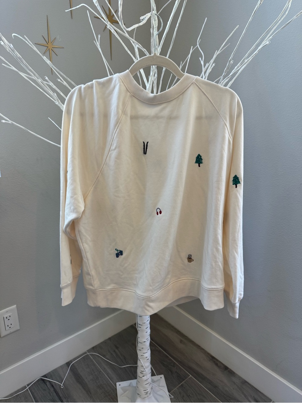 Lou & Grey Holiday Lightweight Crewneck Sweatshirt